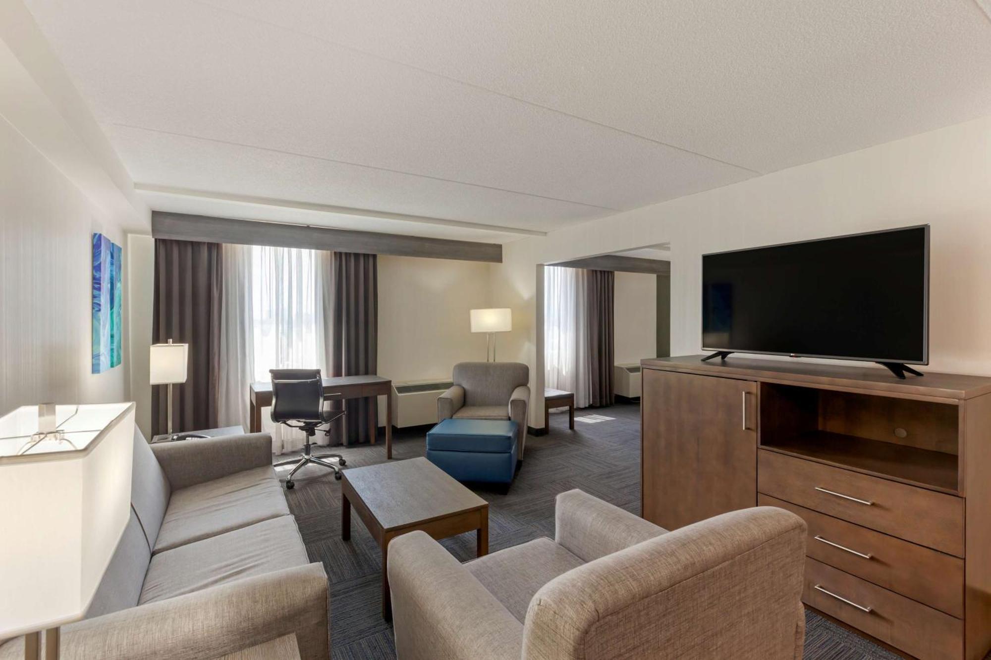 เบสต์ เวสเทิร์น พลัส โตรอนโต แอร์พอร์ต โฮเต็ล Hotel มิสซิสซอกา ภายนอก รูปภาพ