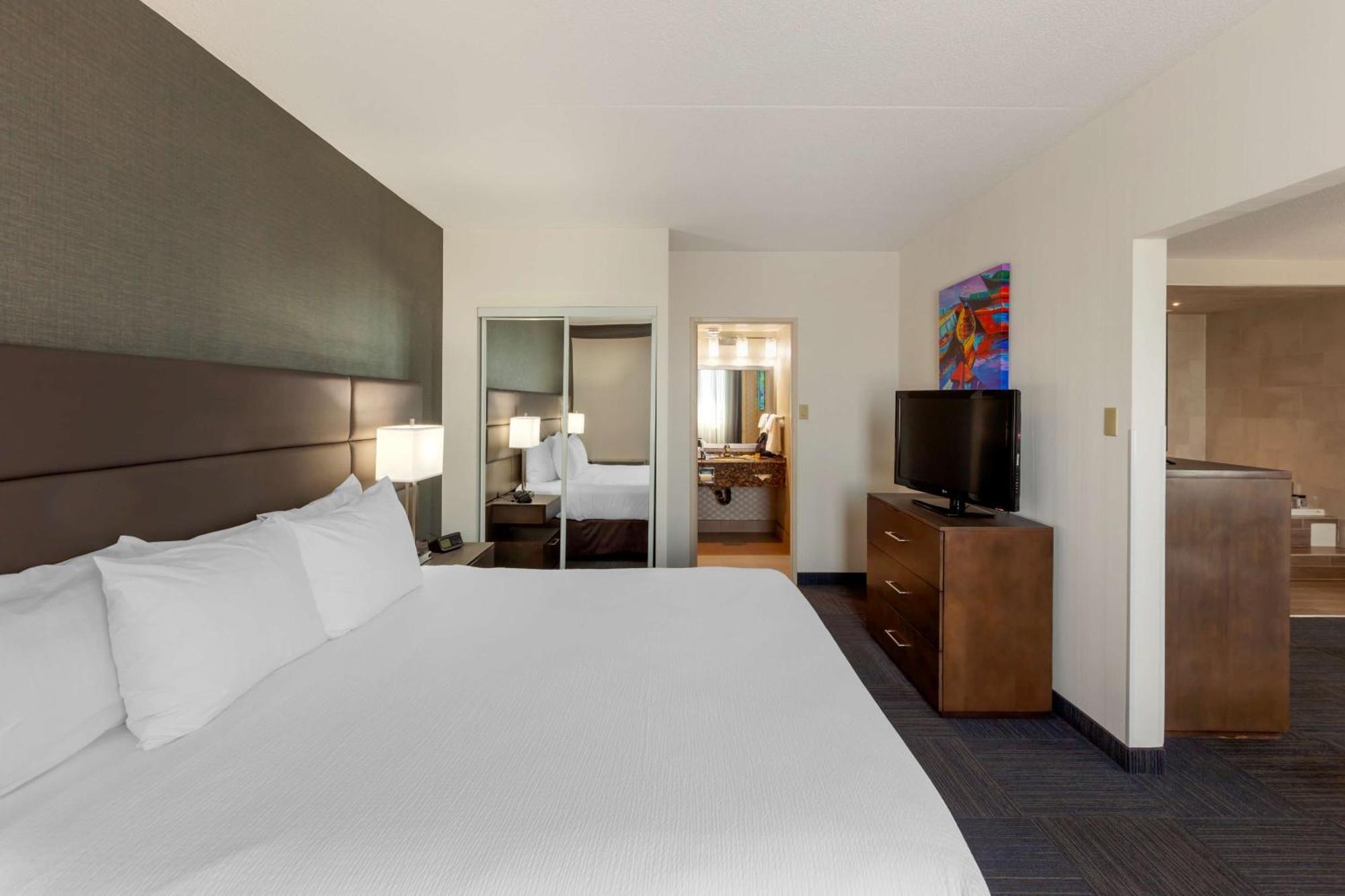 เบสต์ เวสเทิร์น พลัส โตรอนโต แอร์พอร์ต โฮเต็ล Hotel มิสซิสซอกา ภายนอก รูปภาพ
