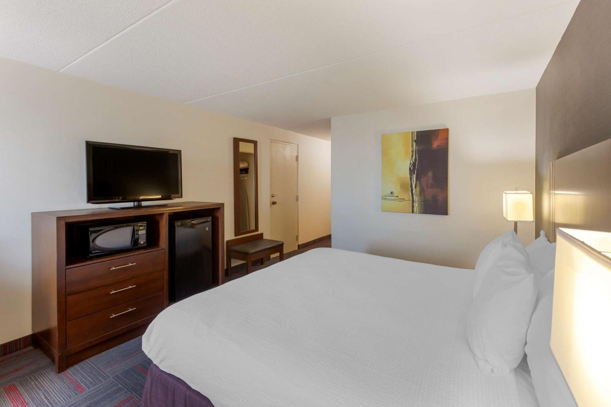 เบสต์ เวสเทิร์น พลัส โตรอนโต แอร์พอร์ต โฮเต็ล Hotel มิสซิสซอกา ภายนอก รูปภาพ